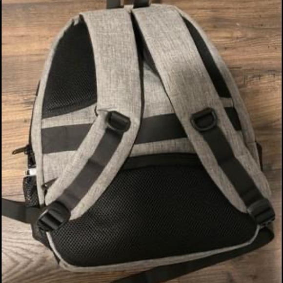 Backpack - Picture 2 of 4